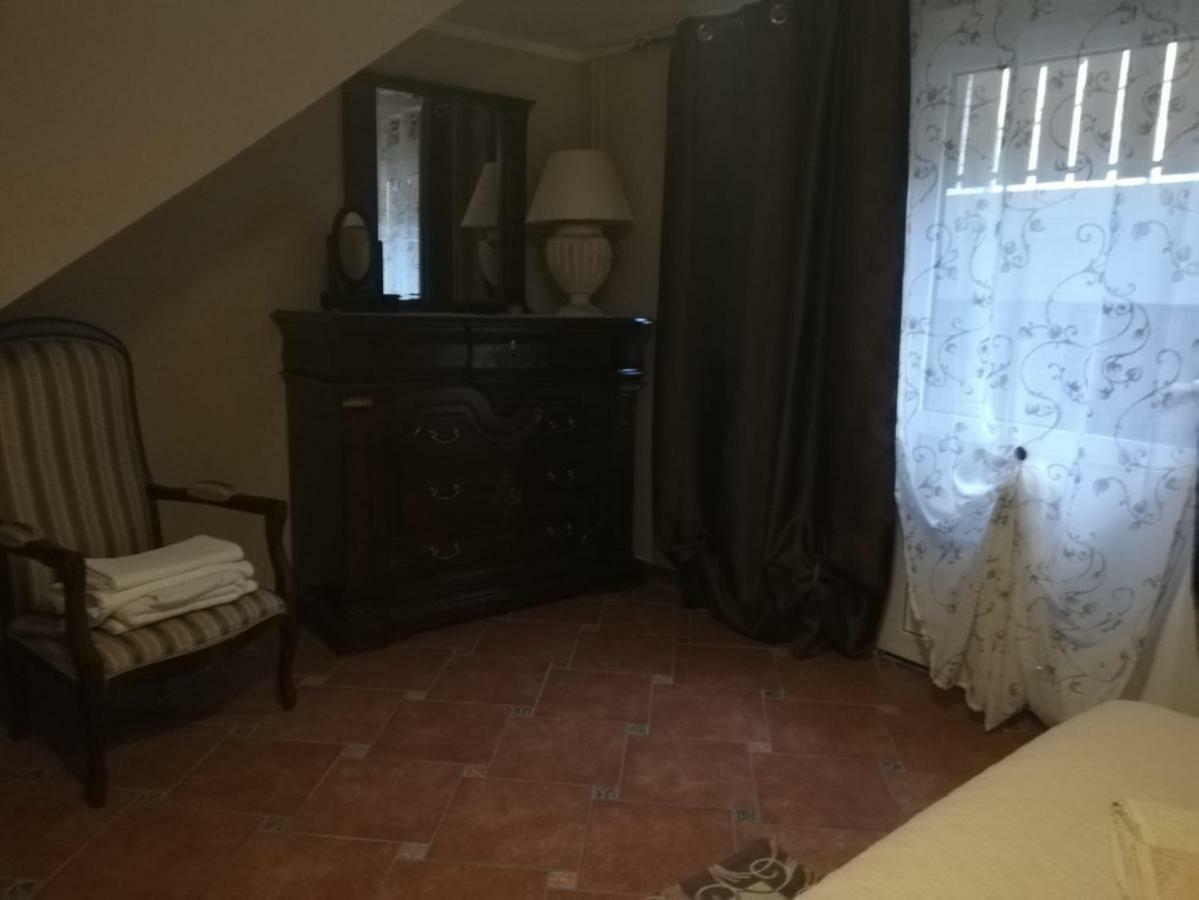 La Taverna Di Elide Aymavilles Exteriör bild