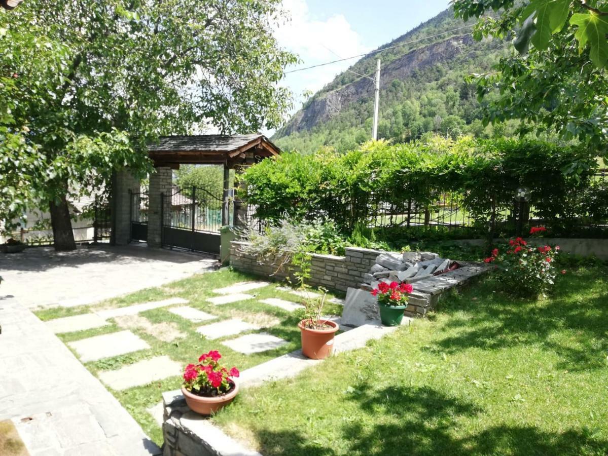 La Taverna Di Elide Aymavilles Exteriör bild