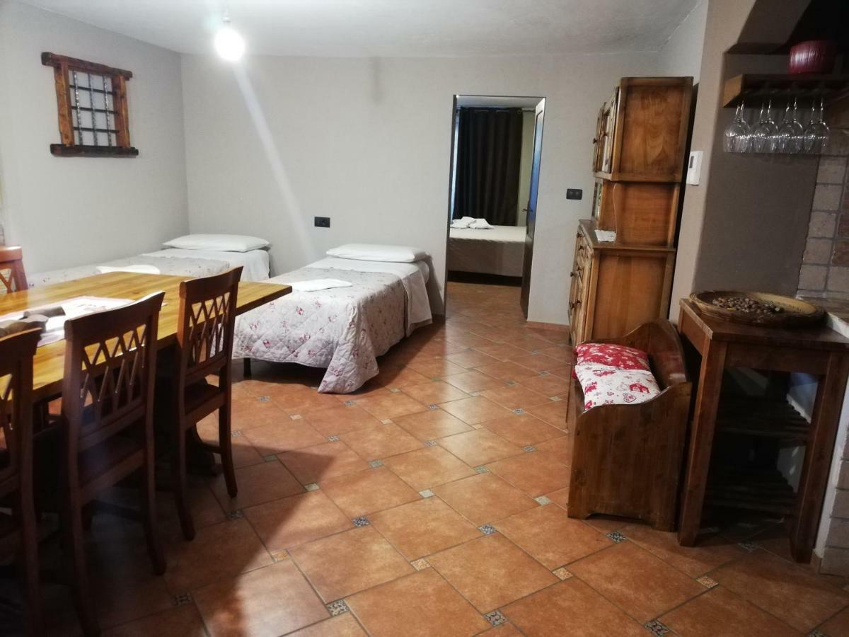La Taverna Di Elide Aymavilles Exteriör bild